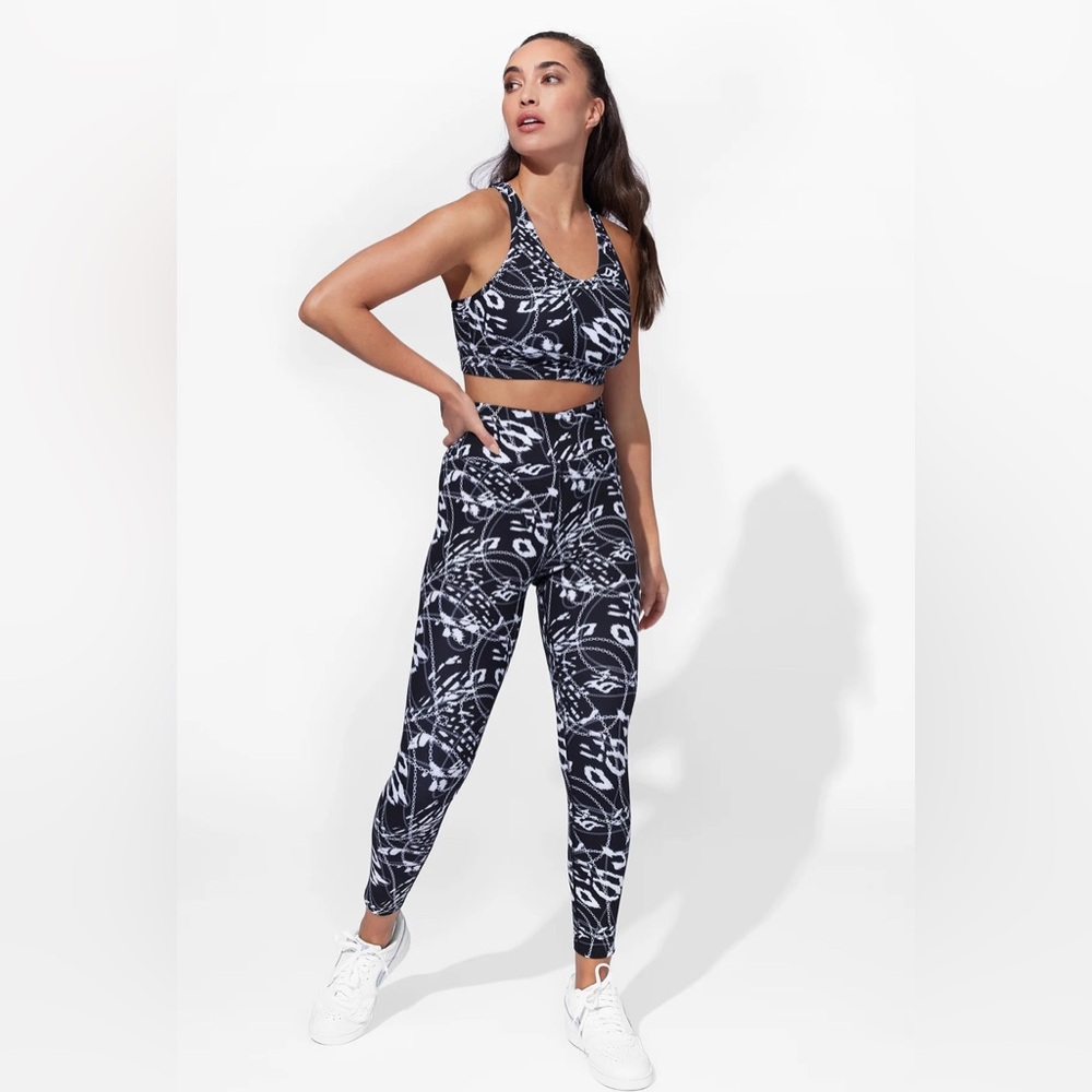 EleVen by Venus Williams 90's Girl Black & White Chain Compression 7/8 Legging M - Picture 2 of 9